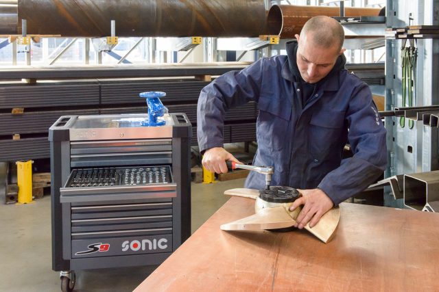 The True Cost of Downtime in Manufacturing: Why Planning Ahead Pays Off